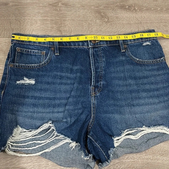 Calvin Klein High Rise  Distressed Denim Jean Shorts 32 - Picture 6 of 15